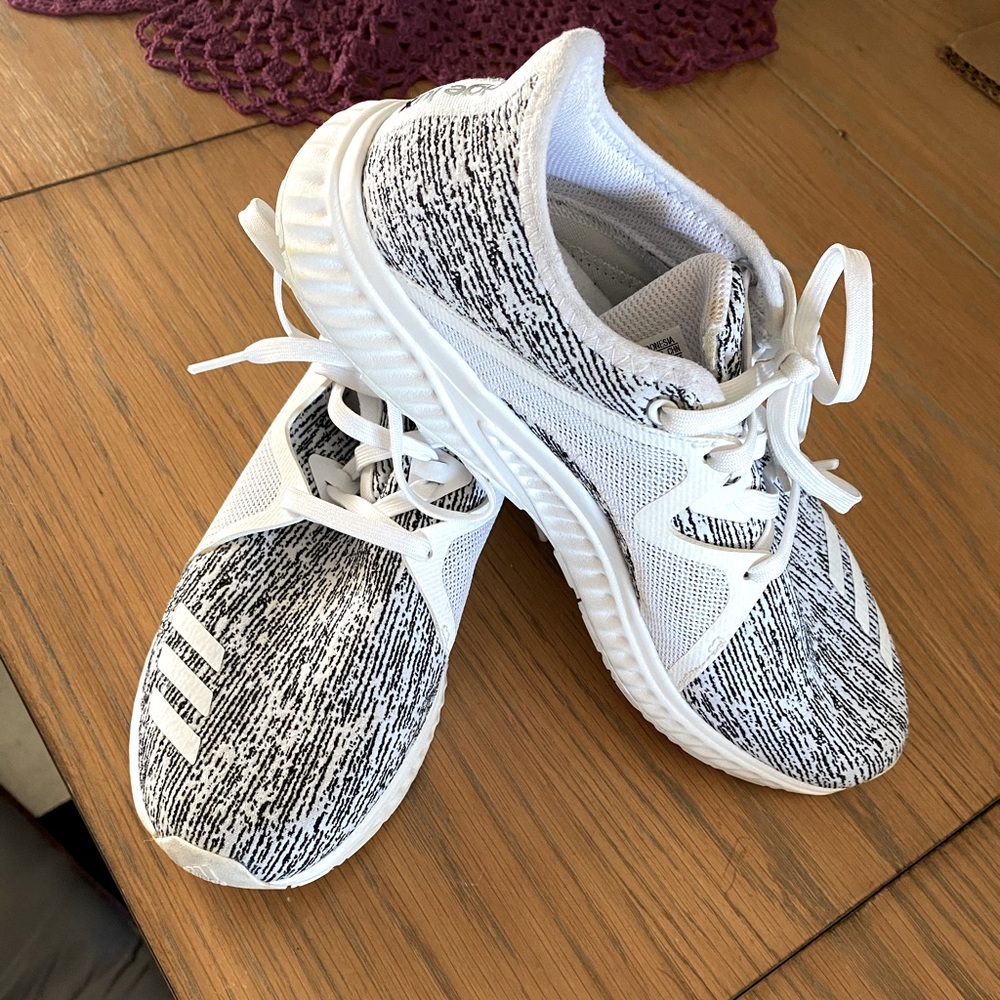 Adidas Sneakers